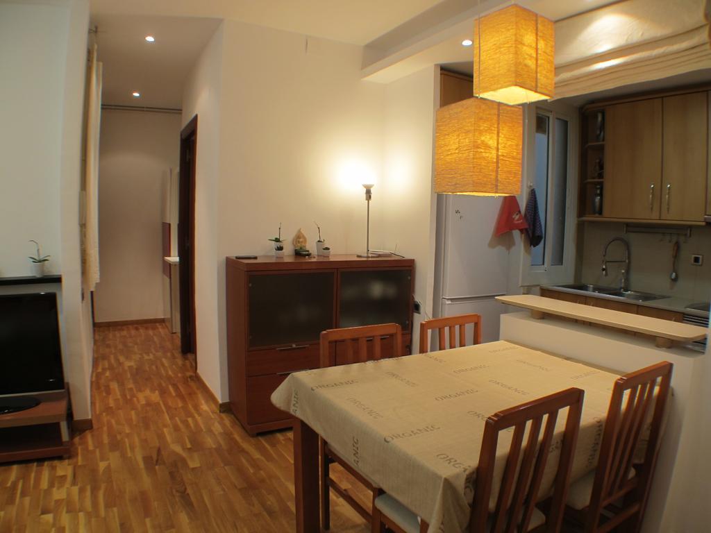 Barcelona4Seasons - Miro Appartement Buitenkant foto